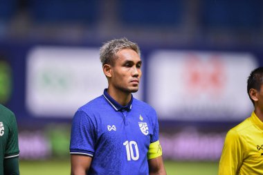 Pathumthani - Tayland, 31 Mayıs 2022: Tayland # 10 Teerasil Dangda Tenis Turnuvası 'nda Tayland ile Tayland' ın Bg Stadyumu 'nda oynanan maçta