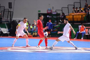 Bangkok, Tayland - 28 Nisan 2024: Jirawat Sornwichian # 6 Tayland Oyuncusu 2024 Asya Kupası sırasında Bangkok Arena 'da İran' a karşı 