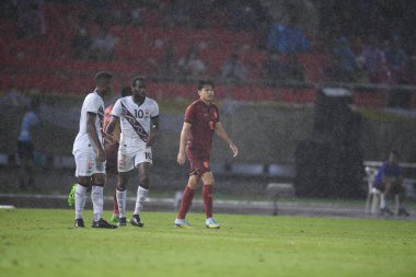 Chiangmai - Tayland, 25 Eylül 2022: Thitiphan Puangjan # 8 Tayland Kupası 'nda Tayland ile Tayland arasında 700 yıllık stadyum, Tayland