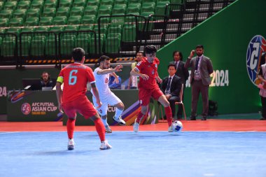 Bangkok, Tayland - 28 Nisan 2024: Krit Aransanyalak # 4 Tayland Oyuncusu 2024 'te Tayland' ın Bangkok Arena kentinde İran ile karşı karşıya