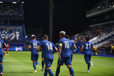 Pathumthani - Tayland, 31 Mayıs 2022: Tayland # 10 Teerasil Dangda Tenis Turnuvası 'nda Tayland ile Tayland' ın Bg Stadyumu 'nda oynanan maçta