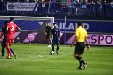 Pathumthani - Tayland, 31 Mayıs 2022: Tayland 'ın Bg Stadyumu' ndaki Bahreyn maçında 28 numaralı Jakkapan Praisuwan Tayland Oyuncusu