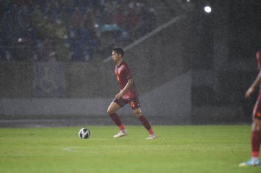 Chiangmai - Tayland, 25 Eylül 2022: Pansa Hemviboon # 4 Tayland Kral Kupası 'nda Tayland' ın 700 yıllık stadyumu Tayland 'da oynanan maçta