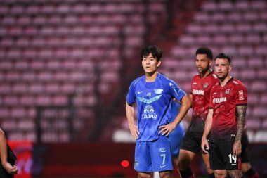 Nonthaburi-thailand-12SEP2021-YOO # 7 BYUNGSOO # 2021 Muangthong ile Chonburi Fc arasında Thailand, Tayland 'daki stadyumda savaşıyor.