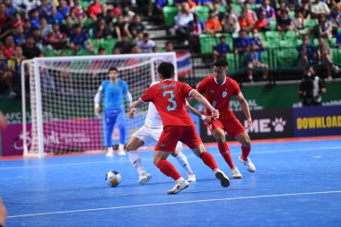 Bangkok, Tayland - 28 Nisan 2024: Tayland 'da Tayland' ın Bangkok Arena kentinde İran ile 2024 Asya Kupası 'nda Tayland' ın 3 numaralı oyuncusu