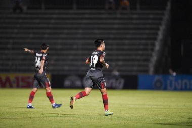 Bangplee-Samutprakan-10NOV2021: Samutprakan şehri ile Tayland 'daki samutprakan Stadyumu' nda birleşen Muangthong maçı sırasında # 39 numaralı muangthong oyuncusu