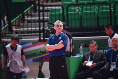 Bangkok, Tayland - 28 Nisan 2024: Miguel Rodrigo, Tayland 'ın Tayland' daki Bangkok Arena 'da İran ile 2024 Asya Kupası' nda teknik direktör olarak görev yaptı