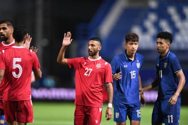 Pathumthani - Tayland, 31 Mayıs 2022: Tayland ile Tayland arasında Bg Stadyumu 'nda oynanan dostluk karşılaşmasında 27 numaralı Barrain oyuncusu