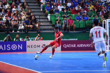 Bangkok, Tayland - 28 Nisan 2024: Muhammed Osamanmusa # 11 Tayland Oyuncusu 2024 'te Tayland' ın Bangkok Arena kentinde İran ile karşı karşıya geldi.