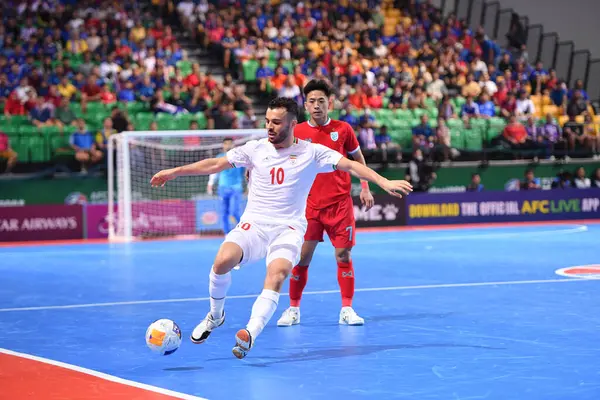 Bangkok, Tayland - 28 Nisan 2024: Salar Aghapour # 10 İran Oyuncusu 2024 Asya Kupası sırasında Bangkok Arena 'da İran' a karşı