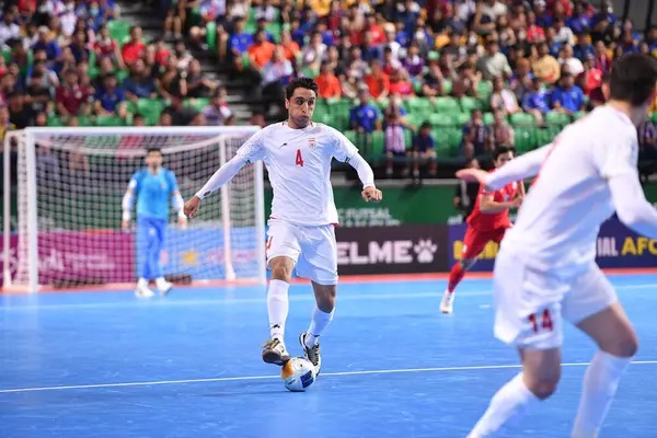 Bangkok, Tayland - 28 Nisan 2024: Alireza Rafael Pour # 4 İran Kupası 2024 'te Tayland' ın Bangkok Arena kentinde oynanan maçta