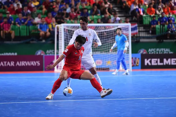 Bangkok, Tayland - 28 Nisan 2024: Worasak Srirangpirot # 8 Tayland Oyuncusu 2024 Asya Kupası sırasında Tayland Bangkok Arena, Tayland