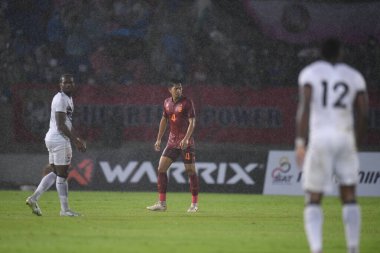 Chiangmai - Tayland, 25 Eylül 2022: Pansa Hemviboon # 4 Tayland Kral Kupası 'nda Tayland' ın 700 yıllık stadyumu Tayland 'da oynanan maçta