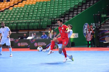 Bangkok, Tayland - 28 Nisan 2024: Jirawat Sornwichian # 6 Tayland Oyuncusu 2024 Asya Kupası sırasında Bangkok Arena 'da İran' a karşı 