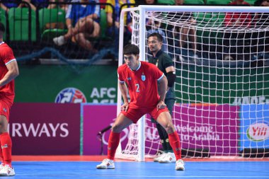 Bangkok, Tayland - 28 Nisan 2024: Narongsak Wingwon # 2 Tayland Oyuncusu 2024 Asya Kupası sırasında Bangkok Arena 'da İran' a karşı 
