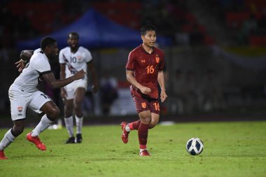 Chiangmai - Tayland, 25 Eylül 2022: Phitiwat Sookjitthammakul # 16 Tayland Kupası sırasında Tayland ile Malezya arasında 700 yıllık stadyum, Tayland