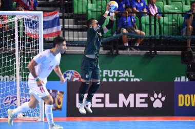 Bangkok, Tayland - 28 Nisan 2024: Arun Senbat # 1 Tayland Oyuncusu 2024 Asya Kupası sırasında Tayland 'ın Bangkok Arena kentinde