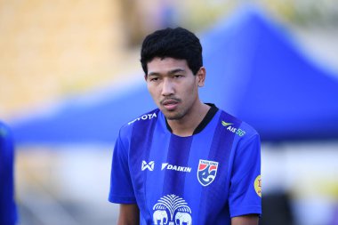 Chiangmai - Tayland, 25 Eylül 2022: Weerathep Pomphan # 12 Tayland Kupası 'nda Tayland ile Malezya arasında 700 yıllık stadyum, Tayland