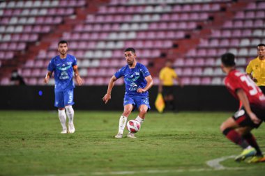 thaburi-thailand-12SEP2021-GIDI CHI KANUK # 26 Muangthong ile Chonburi Fc arasında Thaildome Stadyumu, Tayland