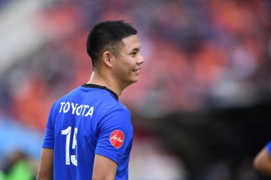 Chiangmai - Tayland, 25 Eylül 2022: Narubadin Weerawatnodom # 15 Tayland kupası sırasında Tayland ile Malezya arasında 700 yıllık stadyum, Tayland