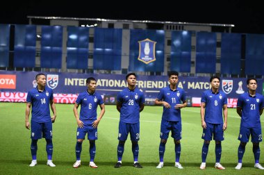 Pathumthani - Tayland, 31 Mayıs 2022: Tayland ile Tayland arasındaki dostluk maçı sırasında Bg Stadyumu, Tayland