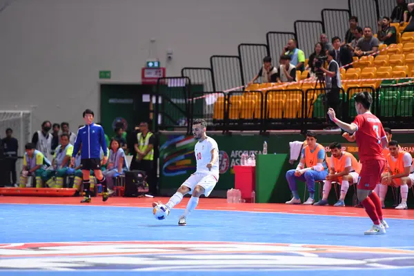 Bangkok, Tayland - 28 Nisan 2024: Salar Aghapour # 10 İran Oyuncusu 2024 Asya Kupası sırasında Bangkok Arena 'da İran' a karşı