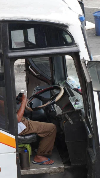 Межпровинциальные Междугородние Автобусы Останавливаются Ожидая Пассажиров Терминале Гиванган Общественный Транспорт — стоковое фото