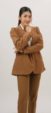 Beyaz arka plan üzerinde izole iş adamları