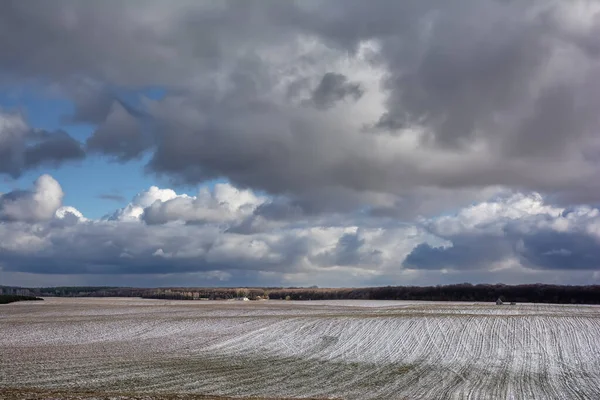 Winter Landscape Storm Clouds Snow Covered Plowed Fields — Stock Photo, Image
