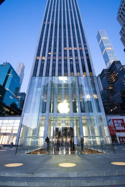 Nueva York Estados Unidos Mayo 2022 Logotipo Del Apple Store —  Fotos de Stock