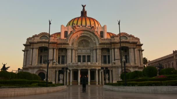 Konik Palacio Bellas Artes Büyüleyici Dönüşümünü Sakin Sabah Saatlerinden Güneşin — Stok video