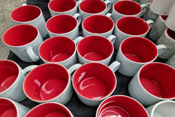 Несколько Комбинаций Красной Терракотовой Кофейной Чашки Фона — стоковое фото