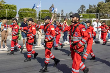 Limasol, Kıbrıs, 28 Ekim 2023: Kurtarma Ekibi üyeleri Başpiskopos Makarios III.