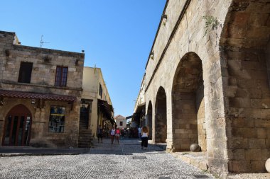 Rodos adasındaki antik bir kale. Savaştan kalma güzel bir kale kulesi..