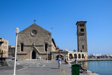 Rodos adasındaki antik bir kale. Savaştan kalma güzel bir kale kulesi.