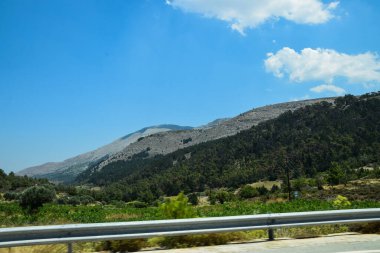 Güneşli açık bir yaz gününde panorama manzarası. Rodos Adasının Panoraması.