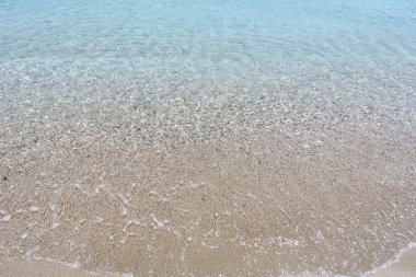 Güneşli açık bir yaz gününde deniz manzarası. Rodos Adasının Panoraması.