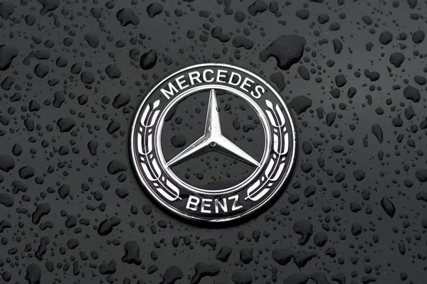 Ulm Baden Wuerttemberg Alemanha Maio 2023 Fechar Logotipo Carro Mercedes — Fotografia de Stock