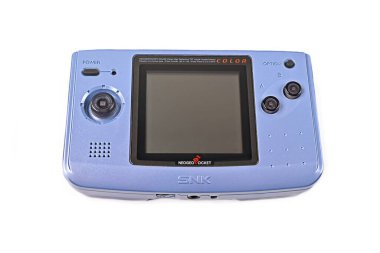 Neu-Ulm, Almanya - 19 Eylül 2023: Neo Geo Pocket Color 16-bit el bilgisayarı oyun konsolu SNK tarafından üretildi.