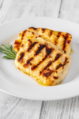 Geleneksel Kıbrıs Rum Halloumi peyniri porsiyonu