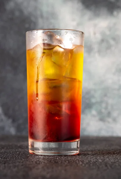 Glas Von Florence Fizz Cocktail Auf Grauem Hintergrund — Stockfoto