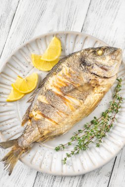 Akdeniz Kurabiyesi Dorada kekik balığıyla