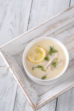 Pirinç ve limonlu Avgolemono Tavuk Çorbası