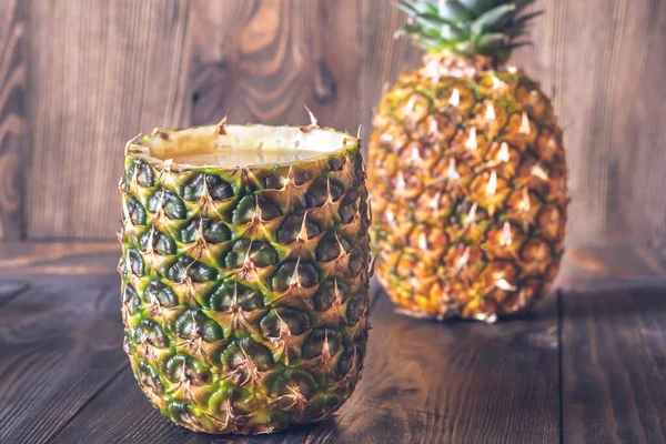 Abacaxi Ricaco Cocktail Geserveerd Ananas Schaal — Stockfoto