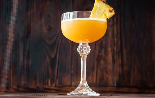 Grounds Divorce Cocktail Garnished Pineapple Wedge — Stock Photo, Image