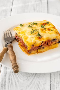 Yunan musakka patatesli patates tabanlı et