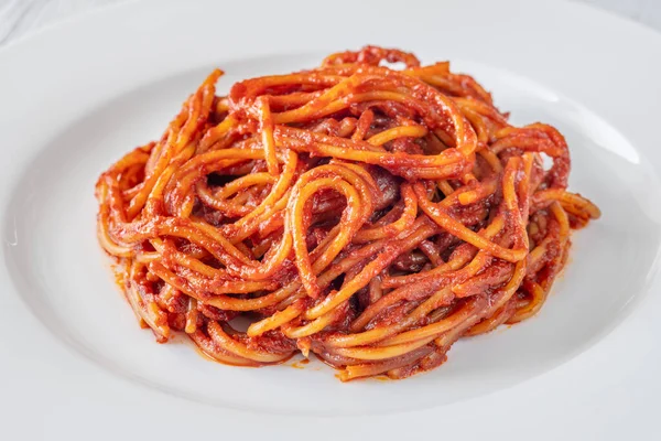 Porción Espaguetis Todos Asesinan Placa Blanca —  Fotos de Stock