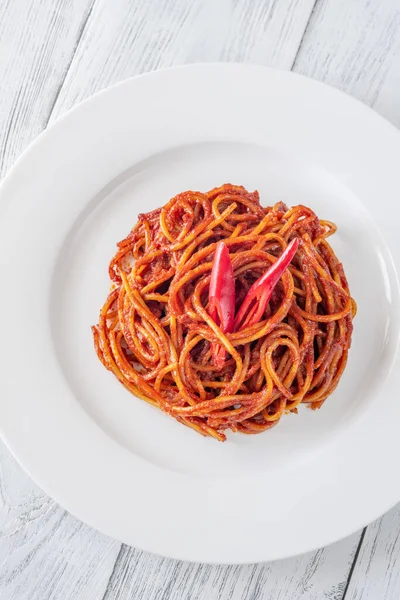 Porzione Spaghetti Tutti Assassina Sul Piatto Bianco — Foto Stock