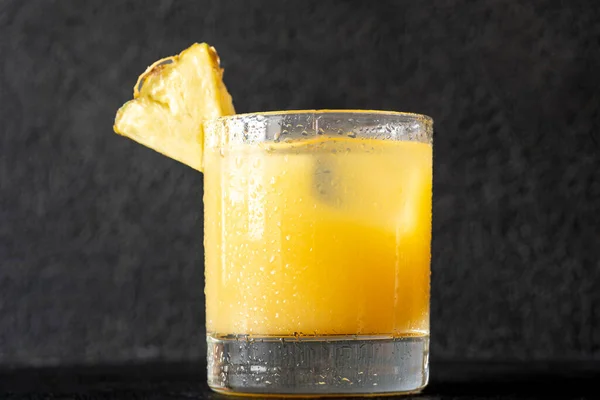 Glass Pineapple Rum Cocktail Garnished Pineapple Wedge — Stock Photo, Image