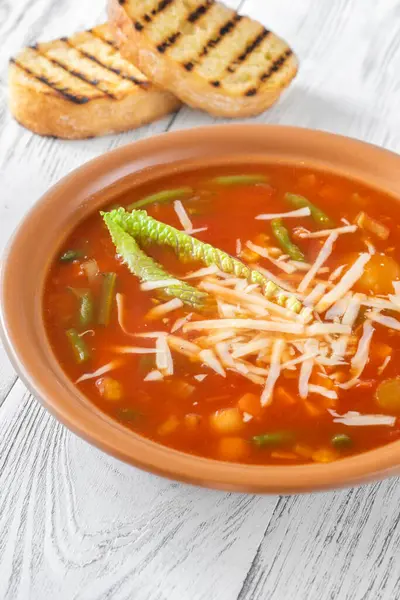 Porción Sopa Minestrone Hecha Con Verduras Caldo Imágenes de stock libres de derechos